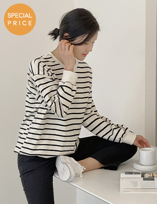 [Planning] Sleeve Patch Horizontal Striped Sweatshirt C013033 Korea