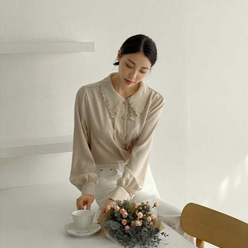 [valyou] Ben Lace Collar Blouse