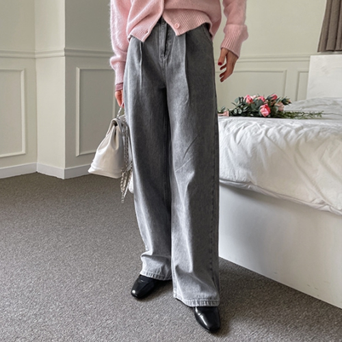 [Planning] Two pin tuck wide fleece lined Denim Pants