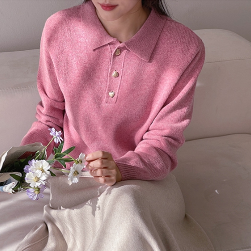 Heart button collar knitwea