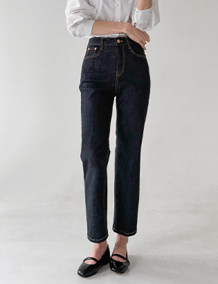 Non-padded front wrinkle straight fit raw denim pants Korea