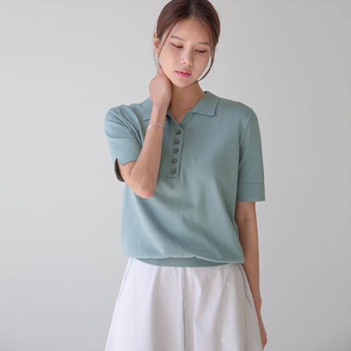 Kar Button Knitwear