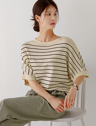 Stripe Stingray Short-sleeve Knitwear Korea