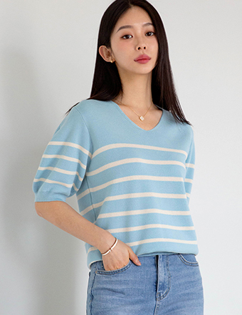 Half horizontal striped v Knitwear Korea