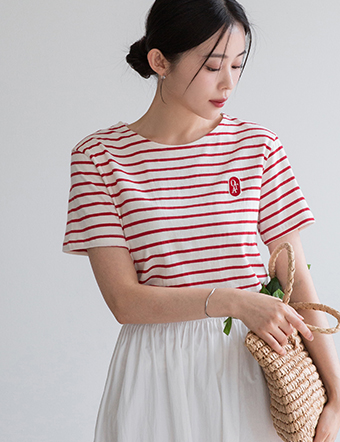 Scio Embroidery Patch horizontal striped T-shirt Korea