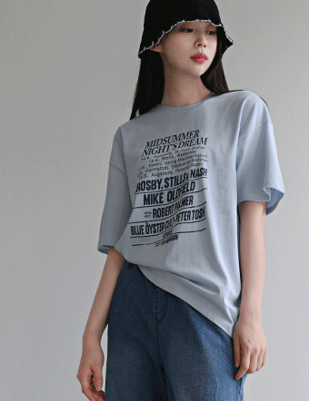 Mid lettering short-sleeved T-shirt Korea