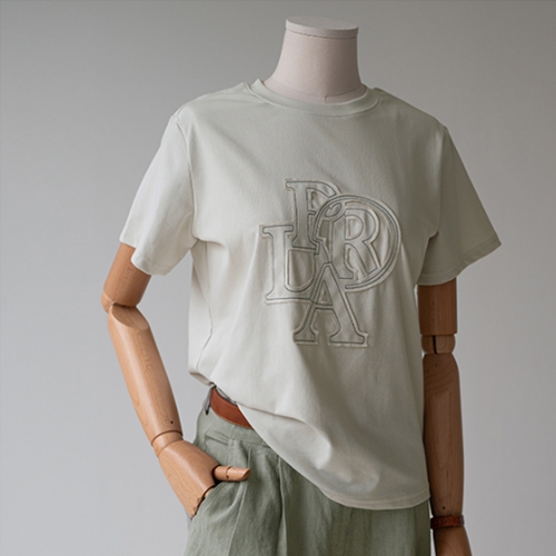 Tight Sticky Patch Short-sleeve T-shirt