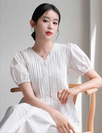 Lia sleeve puff pin tuck dress Korea