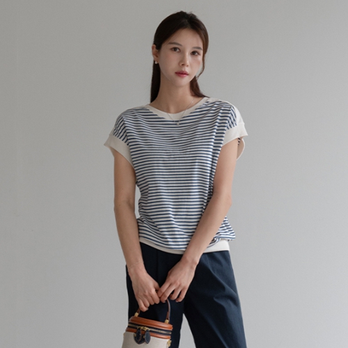 Coordi horizontal striped cap-sleeved T-shirt