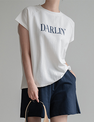 Darling Raglan Short-sleeve T-shirt Korea