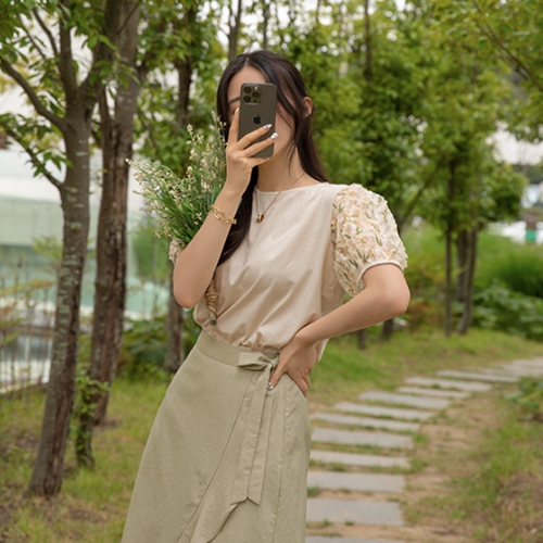 [valyou] Flower Puff Sleeve T-shirt