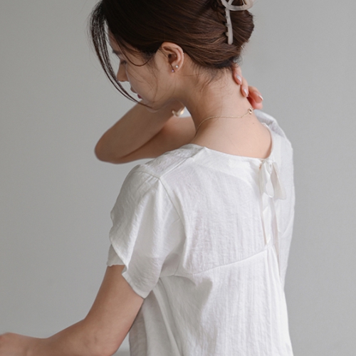 Back Ribbon Flower Blouse