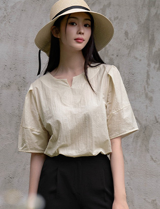 Rustling Mini-slit Puff Blouse Korea