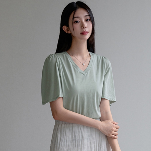 Shoulder shirring V-neck T-shirt