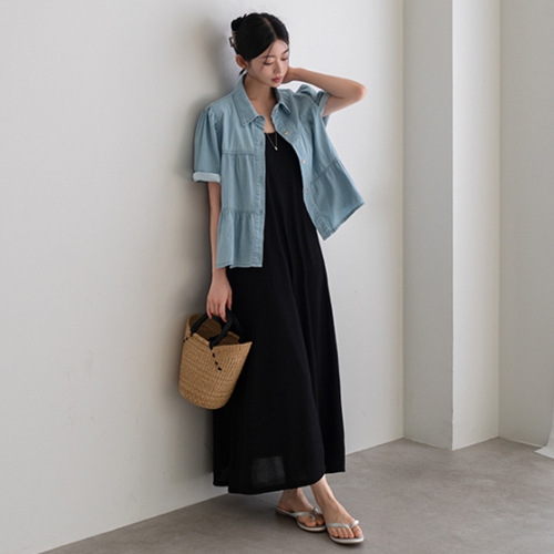 Capri denim shirring blouse