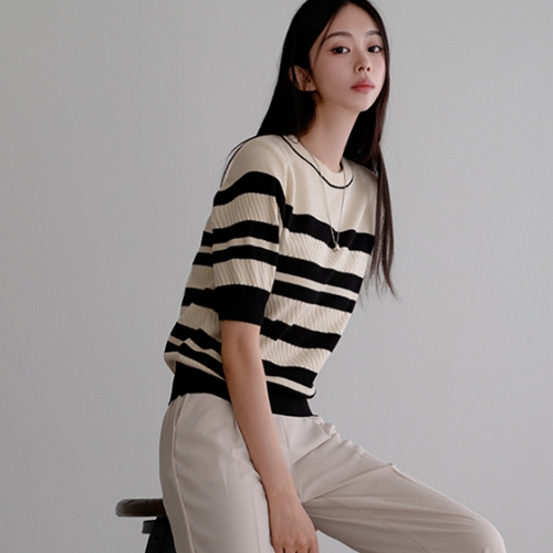 Shoulder Gold horizontal striped Short-sleeve Knitwear