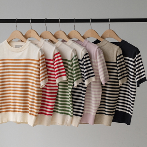 Essential  horizontal striped short-sleeved knitwear