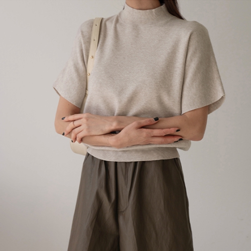 Half-necked Stingray Short-sleeve Knitwear