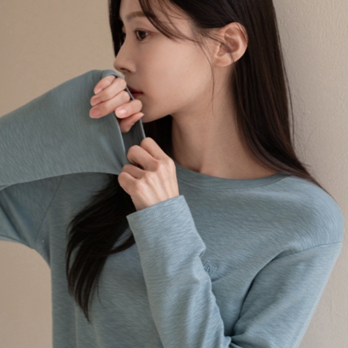 [Planning] Modal long-sleeved embroidered T-shirt