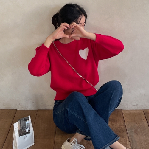 Heart shoulder shirring knitwear