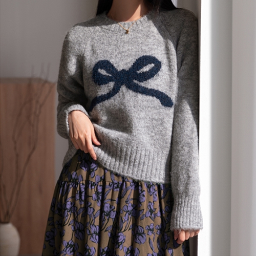Wool ribbon raglan knitwear