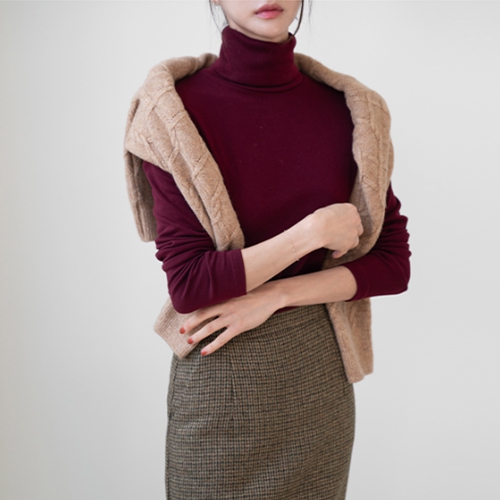 [valyou] Life Turtleneck T-shirt