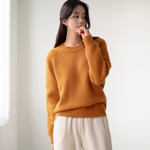 Pure Leather Label Knitwear