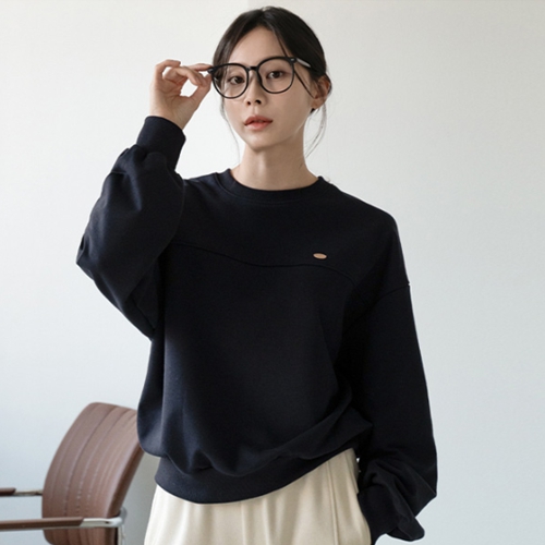 Edge pendant sweatshirt