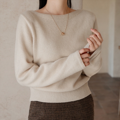 Soft Boat Neck Knitwear