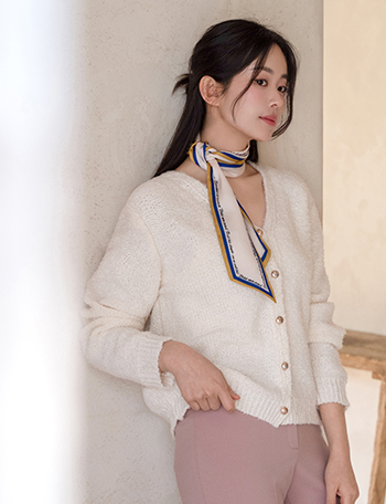 Gold Button Boucle Cardigan Korea