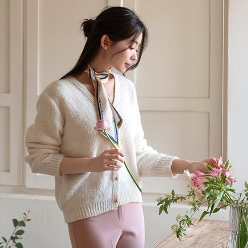 Gold Button Boucle Cardigan