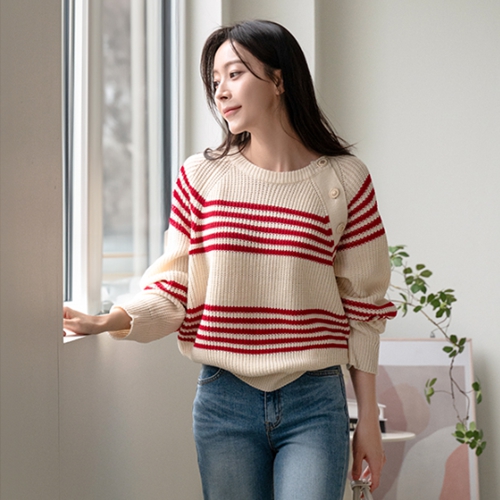 And horizontal striped Button Knitwear