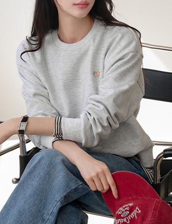 Heart Point Sweatshirt Korea