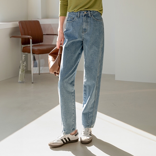 Dart Incision Baggy Denim Pants