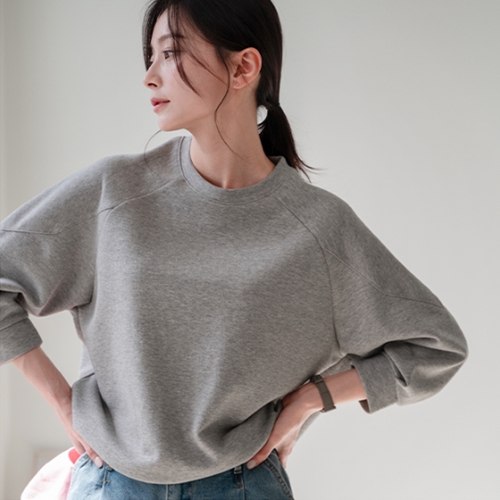Raglan Incision 3/4 sleeve Sweatshirt