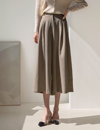 Bravo 8 Length Banding Pantskirt Korea