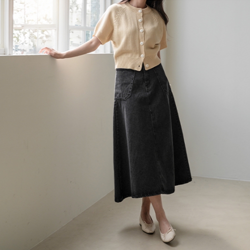 Wide Pocket Denim Skirt