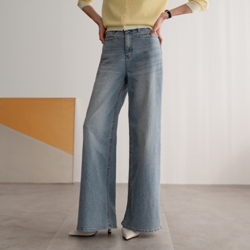 Move Span Wide Pants