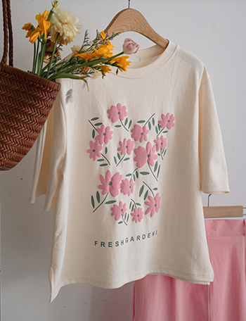 Flower Foam Printing T-shirt Korea