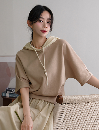 Rosel Color Matching Pintuck Hooded T-Shirt Korea