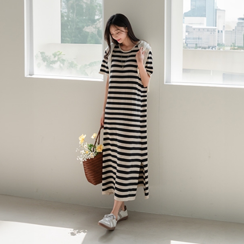 Dano Round Short-sleeve Dress