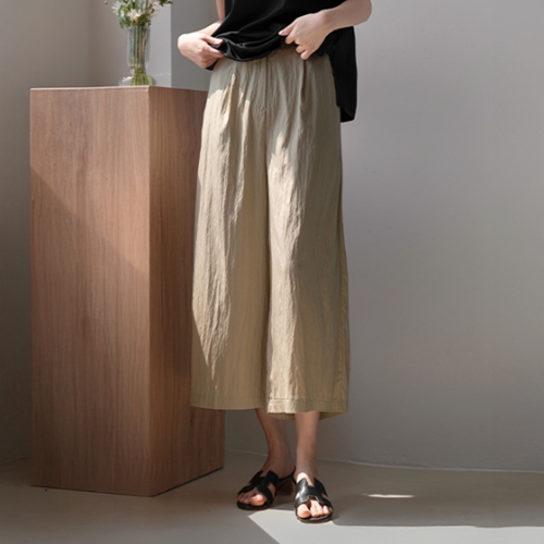 Rustling Wide 3-quarter Length Back Banding Pants
