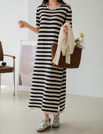 Dano Round Short-sleeve Dress Korea