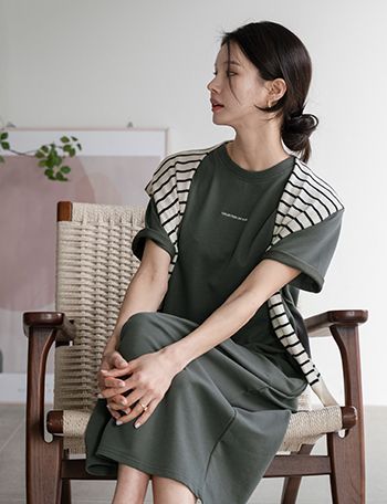 Dering Collection Lettering Dress Korea