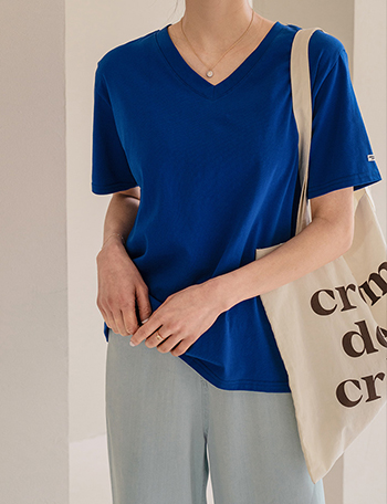 Juby V-neck Short-sleeve T-shirt Korea