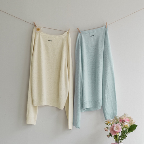 Pita Round Boucle Knitwear
