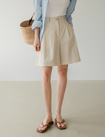 Rustling Banding Pintuck Shorts Korea