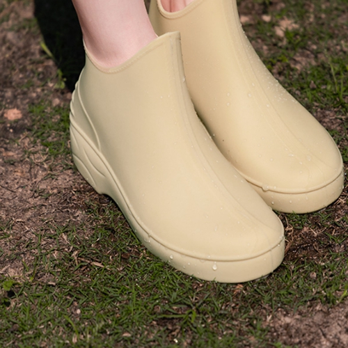 Lammy Rainboots