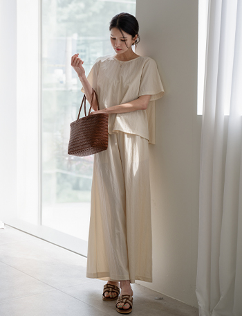 Emily Rustling T-shirt Pants Set Korea