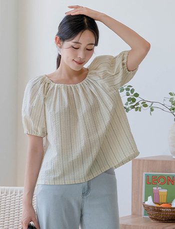 Horizontal Striped Seersucker Banding Blouse Korea